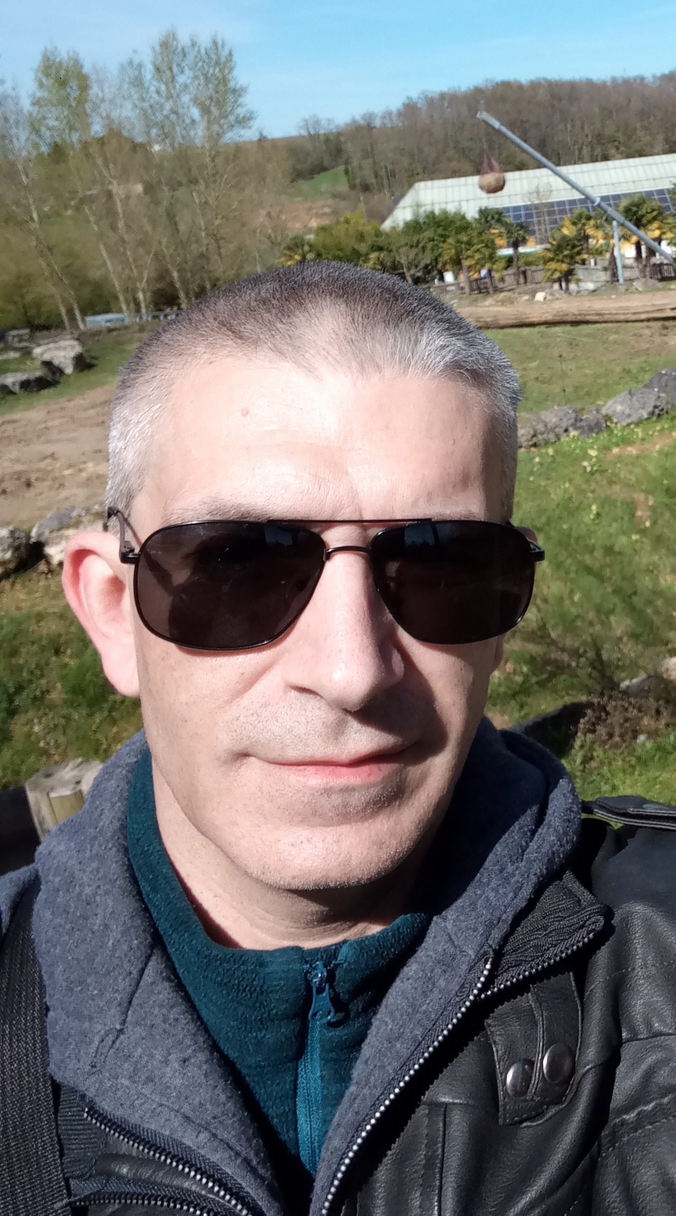 Bekim - Bertrix - Luxembourg | Rencontre Trans