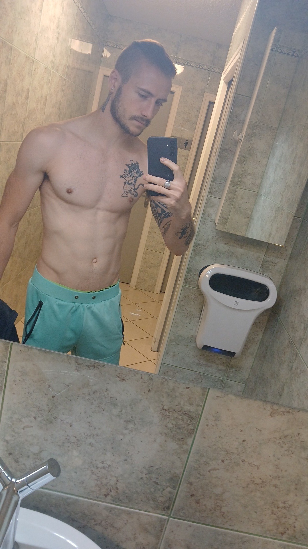 Andrej - Woluwe-Saint-Lambert - Bruxelles-Capitale | Rencontre Trans